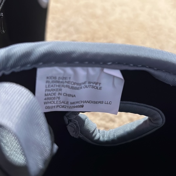 Falls creek Parker boys boots sizes 13-1 - Picture 3 of 4